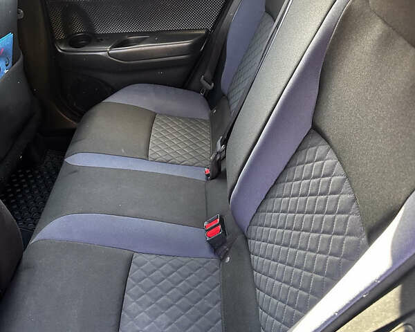 Белый Тойота C-HR, объемом двигателя 1.99 л и пробегом 76 тыс. км за 20999 $, фото 7 на Automoto.ua