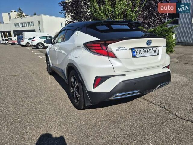 Белый Тойота C-HR, объемом двигателя 1.99 л и пробегом 52 тыс. км за 29400 $, фото 5 на Automoto.ua