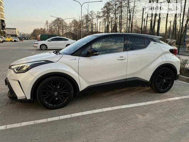 Белый Тойота C-HR, объемом двигателя 1.99 л и пробегом 74 тыс. км за 28500 $, фото 11 на Automoto.ua