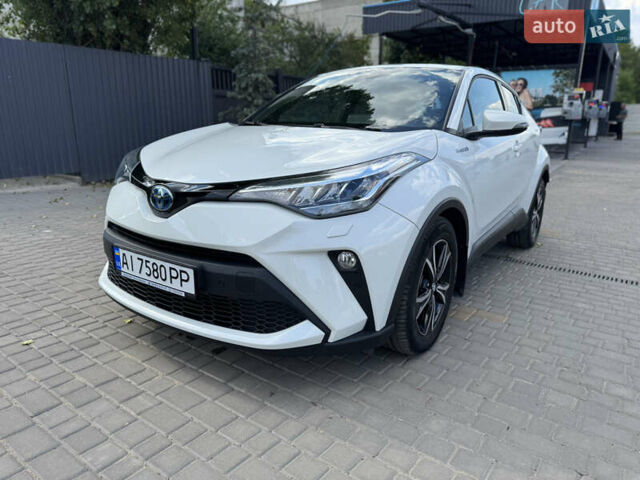 Белый Тойота C-HR, объемом двигателя 1.8 л и пробегом 38 тыс. км за 28900 $, фото 7 на Automoto.ua