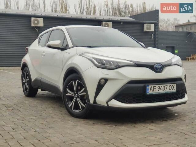 Белый Тойота C-HR, объемом двигателя 1.8 л и пробегом 86 тыс. км за 28000 $, фото 13 на Automoto.ua