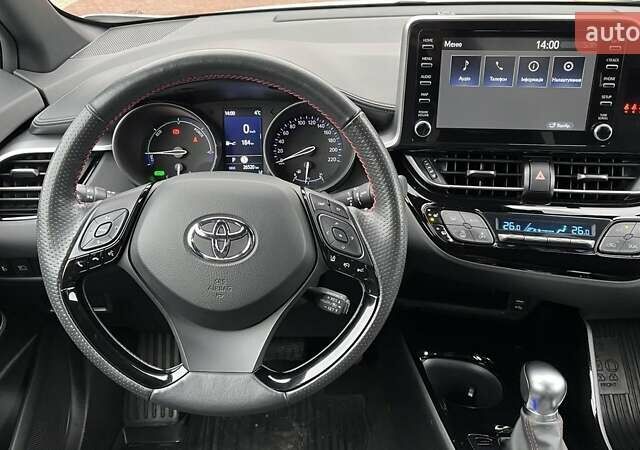 Белый Тойота C-HR, объемом двигателя 1.99 л и пробегом 26 тыс. км за 30700 $, фото 8 на Automoto.ua