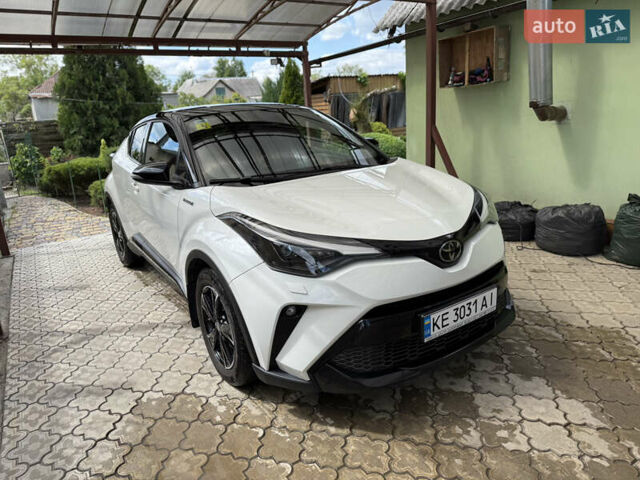 Белый Тойота C-HR, объемом двигателя 1.99 л и пробегом 135 тыс. км за 26900 $, фото 12 на Automoto.ua