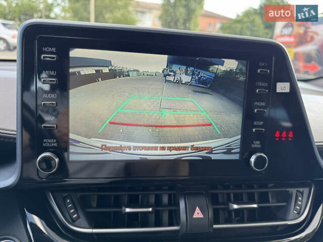 Белый Тойота C-HR, объемом двигателя 1.8 л и пробегом 38 тыс. км за 28900 $, фото 12 на Automoto.ua