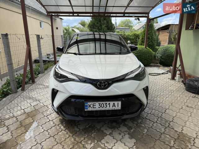 Белый Тойота C-HR, объемом двигателя 1.99 л и пробегом 135 тыс. км за 26900 $, фото 15 на Automoto.ua