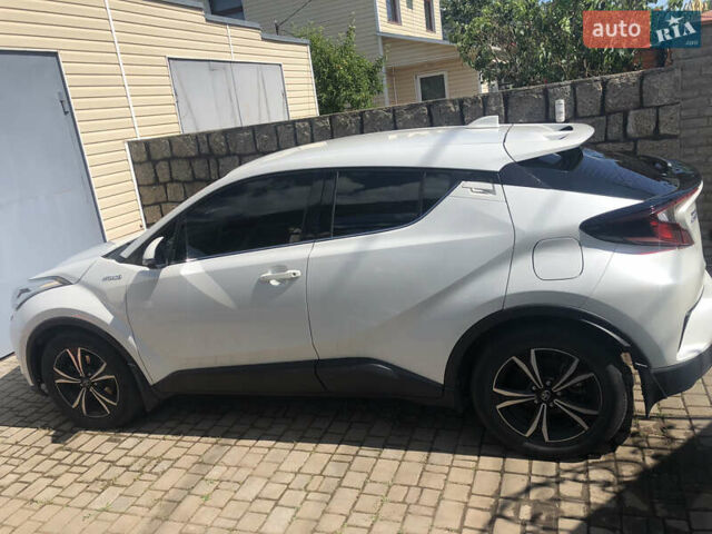 Белый Тойота C-HR, объемом двигателя 2 л и пробегом 36 тыс. км за 28900 $, фото 17 на Automoto.ua