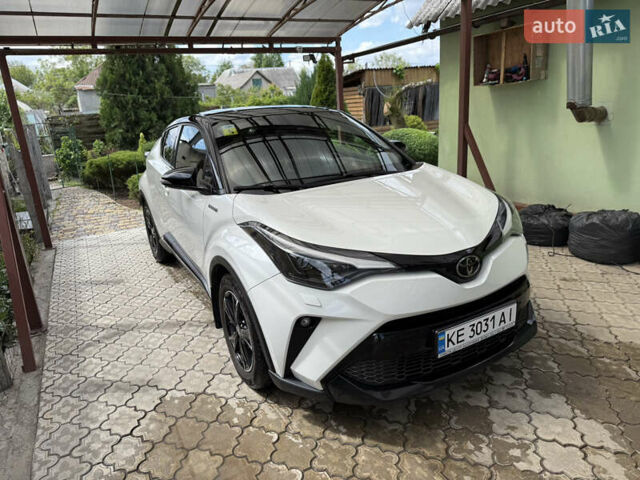 Белый Тойота C-HR, объемом двигателя 1.99 л и пробегом 135 тыс. км за 26900 $, фото 13 на Automoto.ua