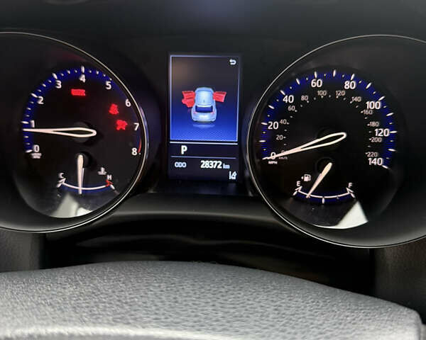 Білий Тойота C-HR, об'ємом двигуна 1.99 л та пробігом 28 тис. км за 24000 $, фото 9 на Automoto.ua