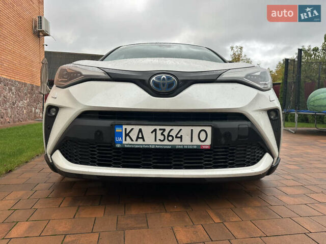 Белый Тойота C-HR, объемом двигателя 1.99 л и пробегом 90 тыс. км за 29700 $, фото 7 на Automoto.ua