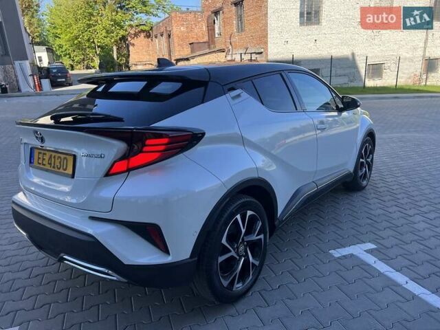 Белый Тойота C-HR, объемом двигателя 1.99 л и пробегом 27 тыс. км за 27500 $, фото 31 на Automoto.ua