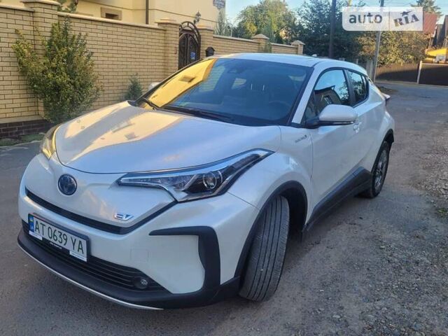 Белый Тойота C-HR, объемом двигателя 0 л и пробегом 9 тыс. км за 25000 $, фото 8 на Automoto.ua