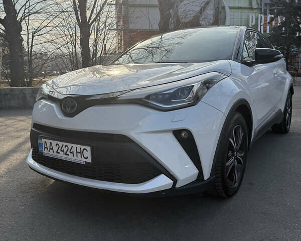 Белый Тойота C-HR, объемом двигателя 1.99 л и пробегом 51 тыс. км за 30500 $, фото 7 на Automoto.ua