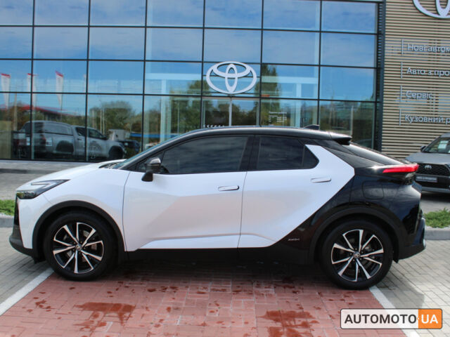 Белый Тойота C-HR, объемом двигателя 2 л и пробегом 18 тыс. км за 43173 $, фото 4 на Automoto.ua
