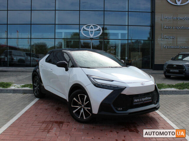 Белый Тойота C-HR, объемом двигателя 2 л и пробегом 18 тыс. км за 43173 $, фото 2 на Automoto.ua