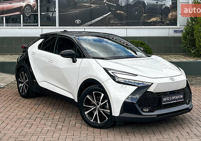 Білий Тойота C-HR, об'ємом двигуна 1.99 л та пробігом 17 тис. км за 43110 $, фото 2 на Automoto.ua