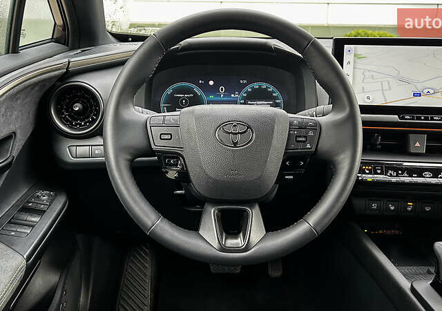 Білий Тойота C-HR, об'ємом двигуна 1.99 л та пробігом 17 тис. км за 43110 $, фото 12 на Automoto.ua