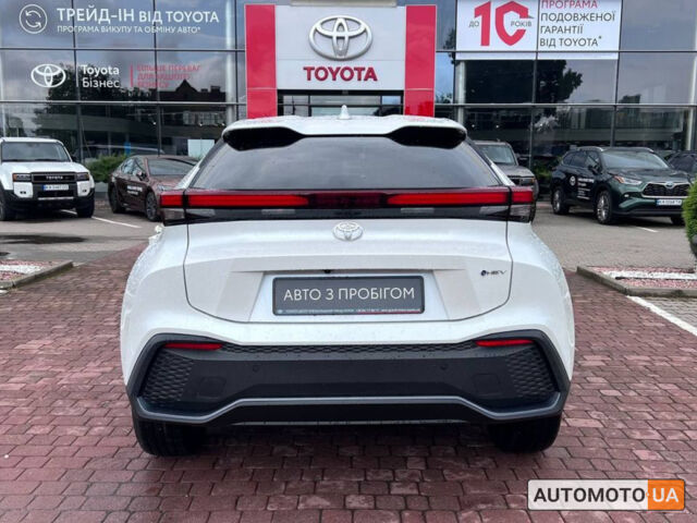 Белый Тойота C-HR, объемом двигателя 1.8 л и пробегом 7 тыс. км за 34500 $, фото 3 на Automoto.ua