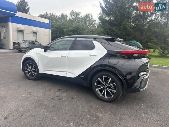 Белый Тойота C-HR, объемом двигателя 2 л и пробегом 14 тыс. км за 40900 $, фото 5 на Automoto.ua