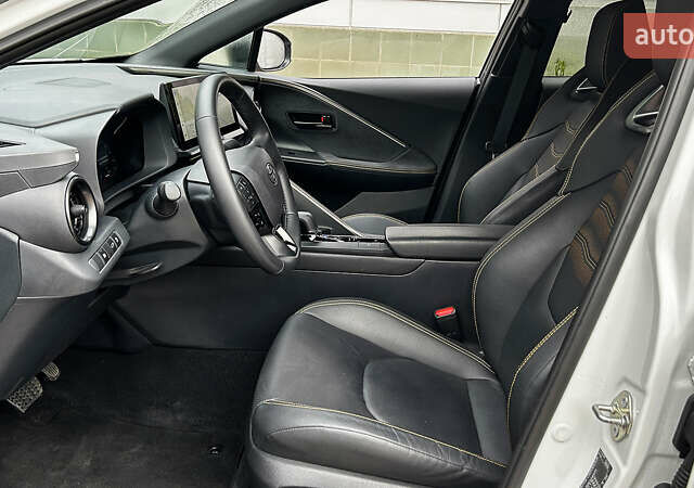 Білий Тойота C-HR, об'ємом двигуна 1.99 л та пробігом 17 тис. км за 43110 $, фото 15 на Automoto.ua