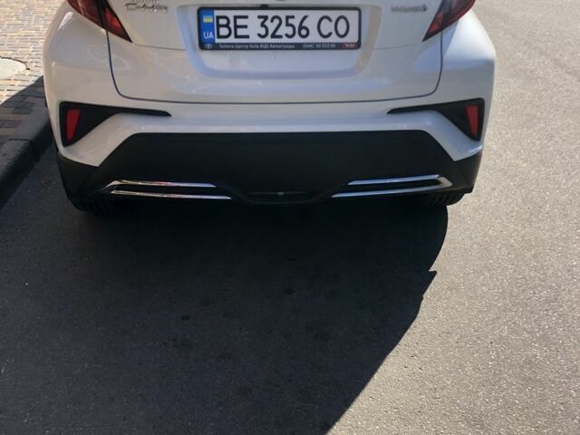 Белый Тойота C-HR, объемом двигателя 2 л и пробегом 36 тыс. км за 29000 $, фото 5 на Automoto.ua