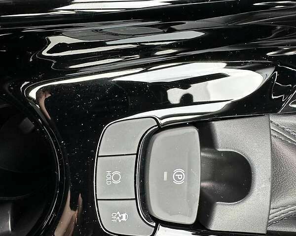 Черный Тойота C-HR, объемом двигателя 2 л и пробегом 8 тыс. км за 26900 $, фото 28 на Automoto.ua
