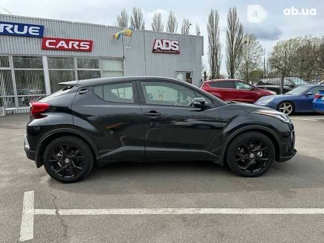 Черный Тойота C-HR, объемом двигателя 2 л и пробегом 8 тыс. км за 26900 $, фото 1 на Automoto.ua