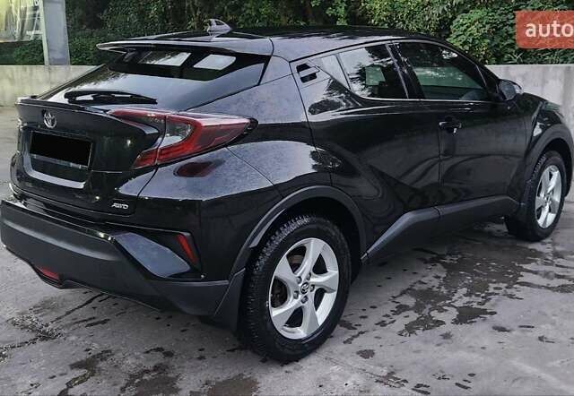 Черный Тойота C-HR, объемом двигателя 1.2 л и пробегом 138 тыс. км за 18000 $, фото 5 на Automoto.ua