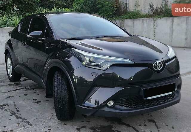 Черный Тойота C-HR, объемом двигателя 1.2 л и пробегом 138 тыс. км за 18000 $, фото 8 на Automoto.ua