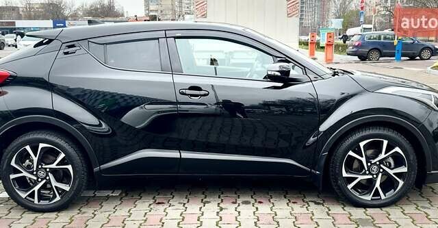Черный Тойота C-HR, объемом двигателя 1.99 л и пробегом 86 тыс. км за 16700 $, фото 7 на Automoto.ua
