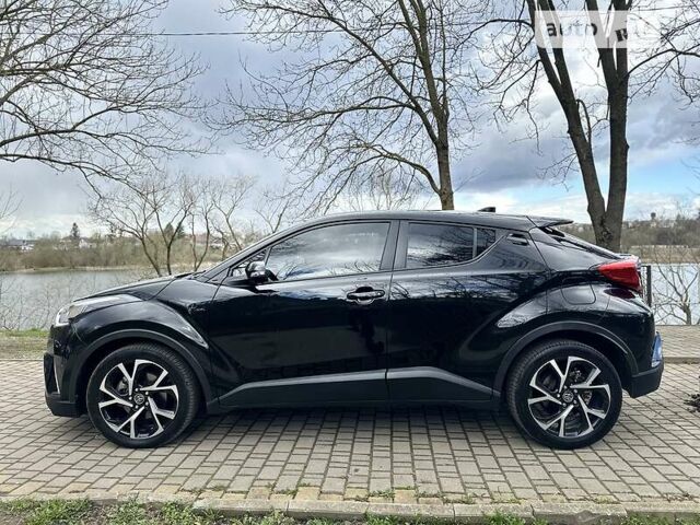 Чорний Тойота C-HR, об'ємом двигуна 2 л та пробігом 72 тис. км за 17499 $, фото 30 на Automoto.ua