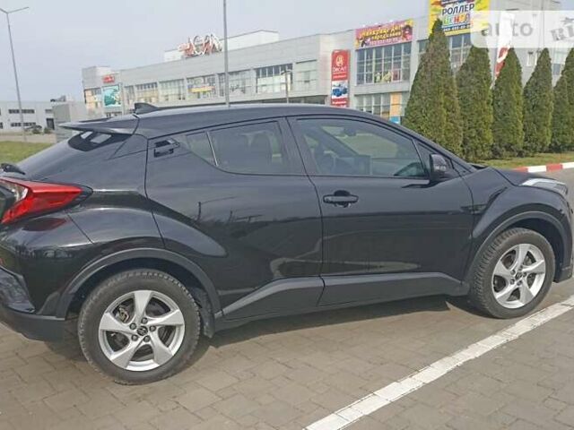 Чорний Тойота C-HR, об'ємом двигуна 1.2 л та пробігом 64 тис. км за 22300 $, фото 2 на Automoto.ua