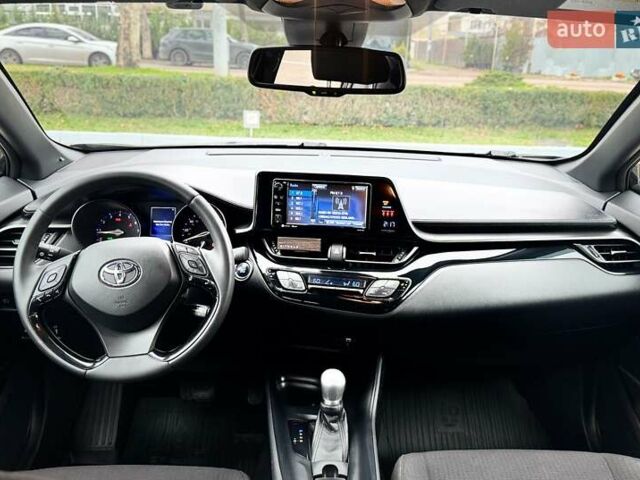 Черный Тойота C-HR, объемом двигателя 1.99 л и пробегом 86 тыс. км за 16700 $, фото 23 на Automoto.ua