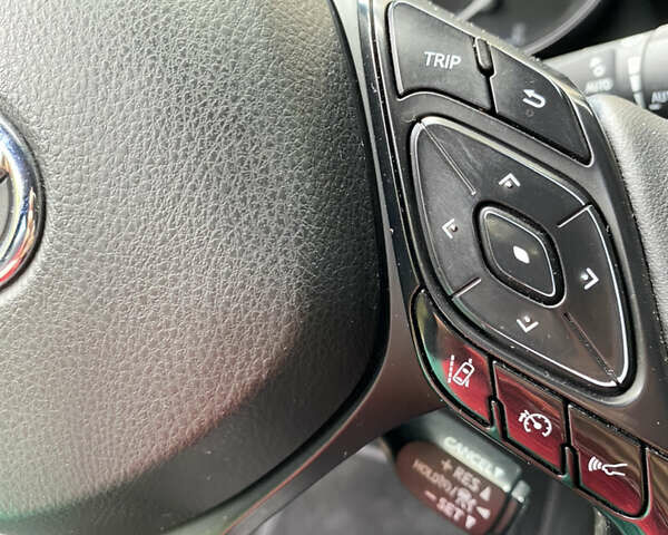 Чорний Тойота C-HR, об'ємом двигуна 1.8 л та пробігом 153 тис. км за 18300 $, фото 14 на Automoto.ua