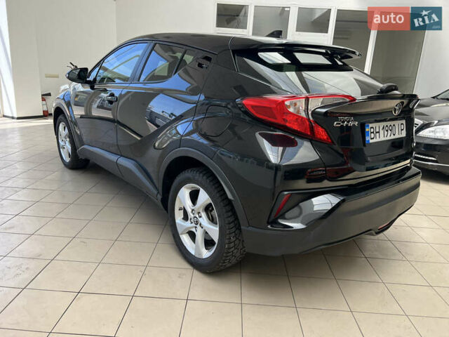 Черный Тойота C-HR, объемом двигателя 1.2 л и пробегом 64 тыс. км за 19100 $, фото 6 на Automoto.ua