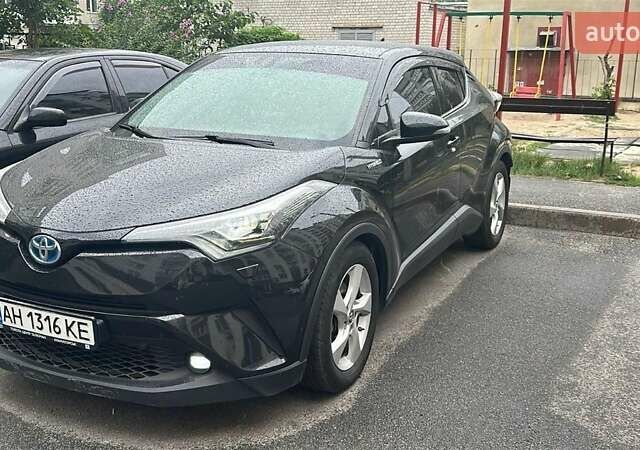 Черный Тойота C-HR, объемом двигателя 1.8 л и пробегом 138 тыс. км за 24500 $, фото 7 на Automoto.ua