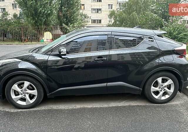 Черный Тойота C-HR, объемом двигателя 1.8 л и пробегом 138 тыс. км за 24500 $, фото 8 на Automoto.ua