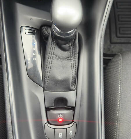 Черный Тойота C-HR, объемом двигателя 1.99 л и пробегом 86 тыс. км за 16700 $, фото 25 на Automoto.ua