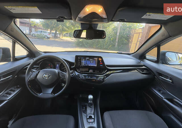Черный Тойота C-HR, объемом двигателя 1.99 л и пробегом 86 тыс. км за 17400 $, фото 9 на Automoto.ua