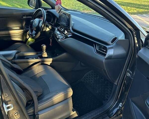 Черный Тойота C-HR, объемом двигателя 1.2 л и пробегом 151 тыс. км за 15000 $, фото 12 на Automoto.ua