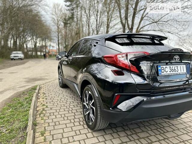 Чорний Тойота C-HR, об'ємом двигуна 2 л та пробігом 72 тис. км за 17499 $, фото 19 на Automoto.ua