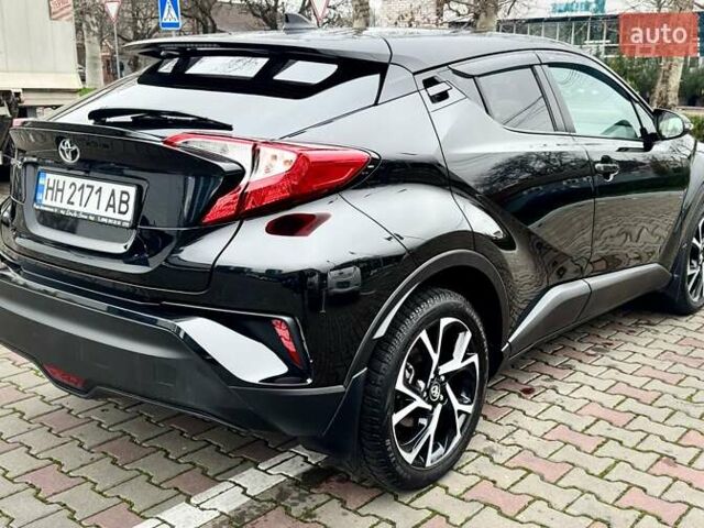Черный Тойота C-HR, объемом двигателя 1.99 л и пробегом 86 тыс. км за 16700 $, фото 6 на Automoto.ua