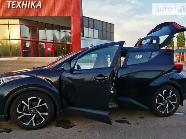 Черный Тойота C-HR, объемом двигателя 2 л и пробегом 78 тыс. км за 18500 $, фото 6 на Automoto.ua
