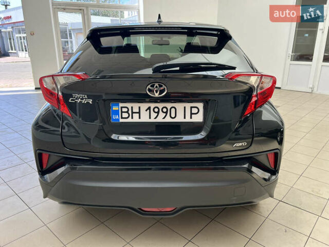 Черный Тойота C-HR, объемом двигателя 1.2 л и пробегом 64 тыс. км за 19100 $, фото 5 на Automoto.ua