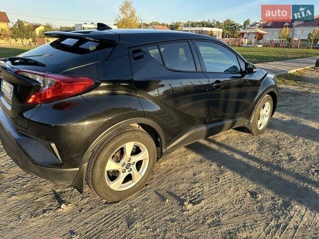 Черный Тойота C-HR, объемом двигателя 1.2 л и пробегом 151 тыс. км за 15000 $, фото 5 на Automoto.ua