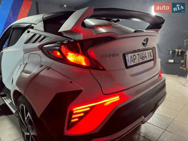Черный Тойота C-HR, объемом двигателя 1.99 л и пробегом 110 тыс. км за 21000 $, фото 8 на Automoto.ua