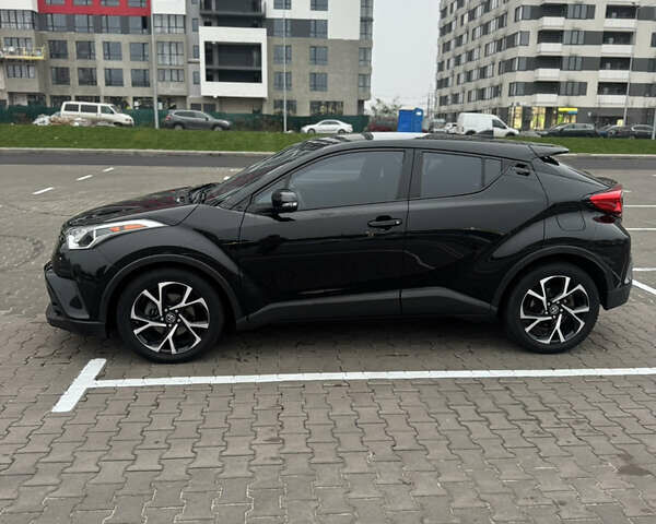 Черный Тойота C-HR, объемом двигателя 1.99 л и пробегом 137 тыс. км за 17900 $, фото 3 на Automoto.ua