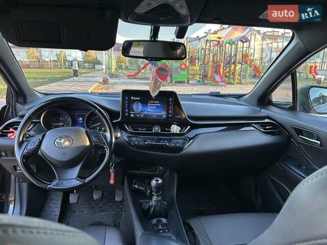 Черный Тойота C-HR, объемом двигателя 1.2 л и пробегом 151 тыс. км за 15000 $, фото 6 на Automoto.ua