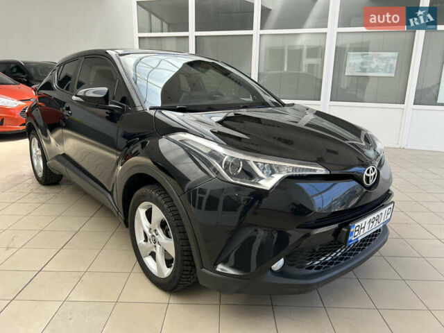 Черный Тойота C-HR, объемом двигателя 1.2 л и пробегом 64 тыс. км за 17200 $, фото 2 на Automoto.ua