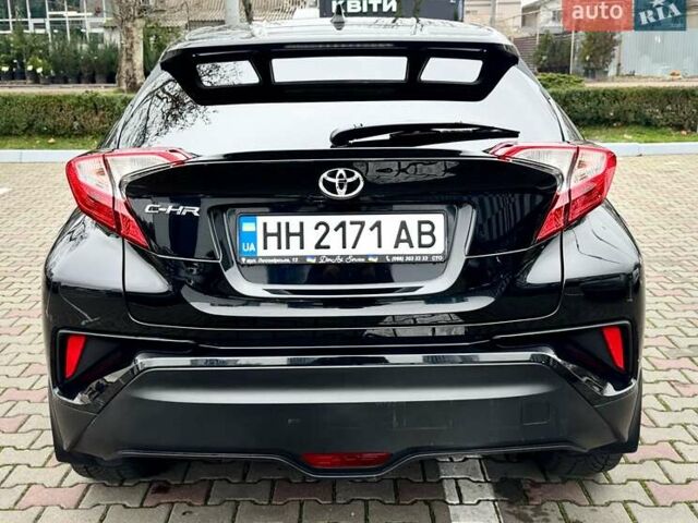 Черный Тойота C-HR, объемом двигателя 1.99 л и пробегом 86 тыс. км за 16700 $, фото 5 на Automoto.ua