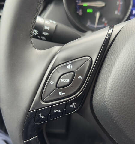 Черный Тойота C-HR, объемом двигателя 1.99 л и пробегом 86 тыс. км за 16700 $, фото 29 на Automoto.ua